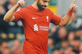 九游娱乐网站 -社区盾倒计时，罗马冲刺阶段状态回暖，细节引发关注，压力陡增，阵容厚度经受考验(社区盾杯2024时间最新)