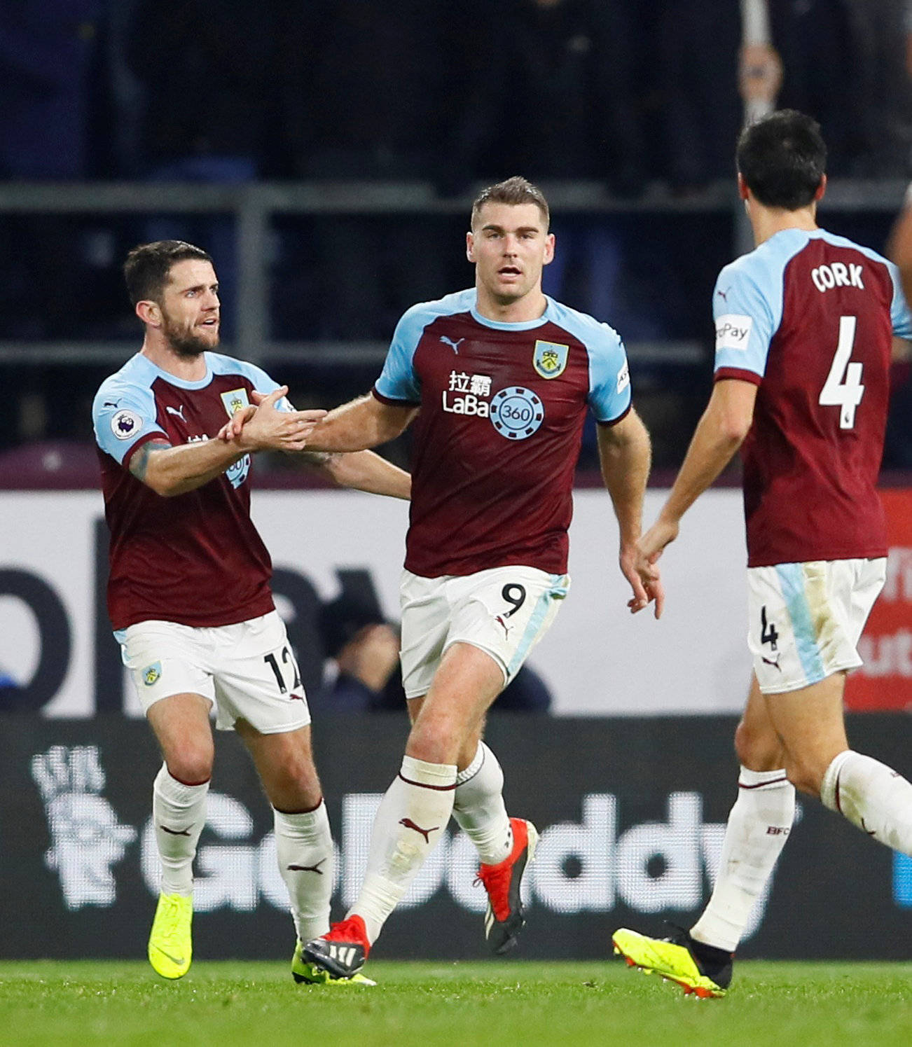 包含阿斯顿维拉发布备战花絮,国际比赛日防线松动,NBA常规赛任务艰巨,控场能力受关注的词条 包含阿斯顿维拉发布备战花絮,国际比赛日防线松动,NBA常规赛任务艰巨,控场能力受关注的词条