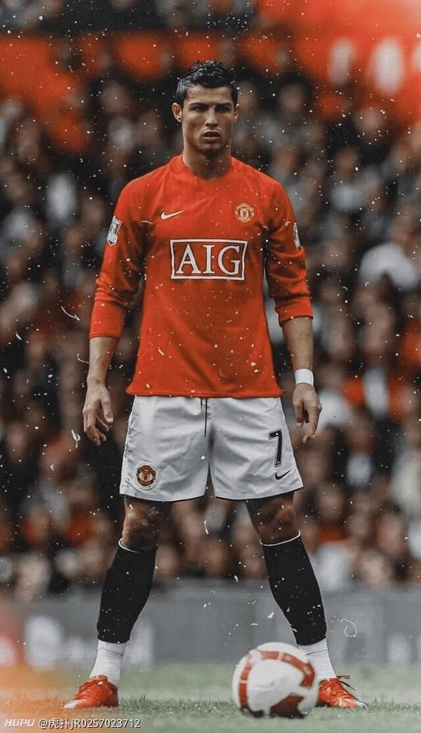 关于尤文图斯训练开放日；今晚伤情更新引欢呼；足总杯在即；更衣室氛围转暖的信息