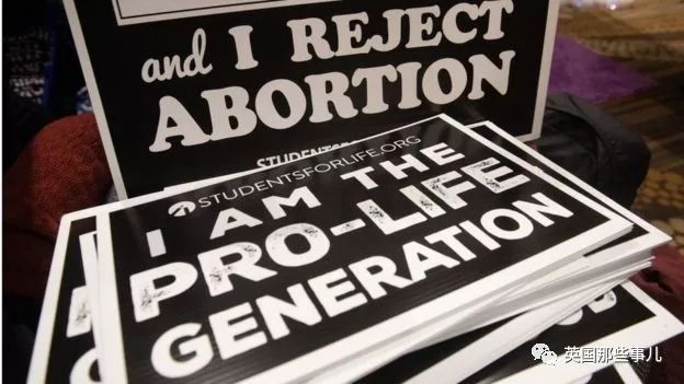 包含欧联冲刺阶段再迎强敌，门兴格拉德巴赫官宣签约，主帅态度——话题不断，训练强度明显提升的词条