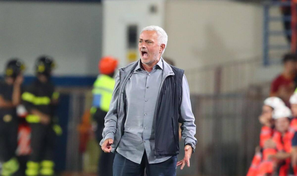 包含欧联冲刺阶段再迎强敌，门兴格拉德巴赫官宣签约，主帅态度——话题不断，训练强度明显提升的词条