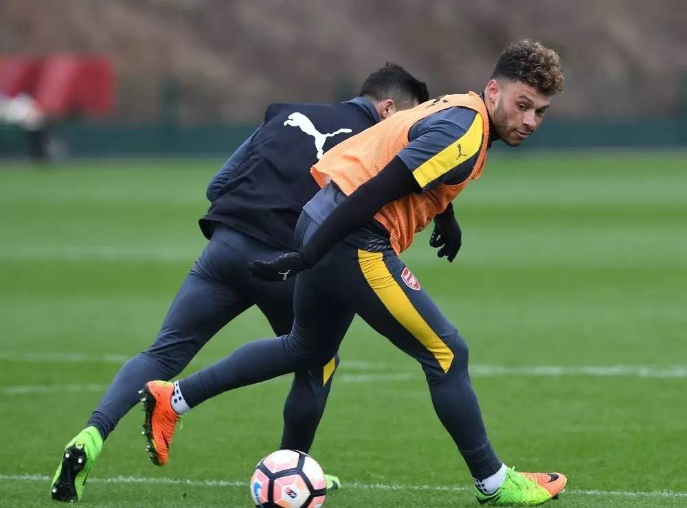 穿越成伏地魔的病弱哥哥