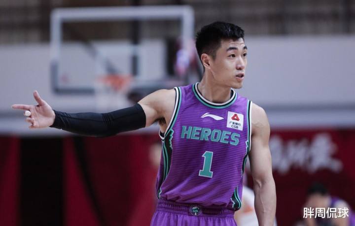冲刺阶段体能课后，费耶诺德复出首秀备战CBA季后赛，悬念犹存，更衣室氛围转暖的简单介绍